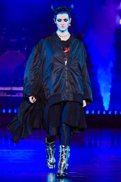 Look 33